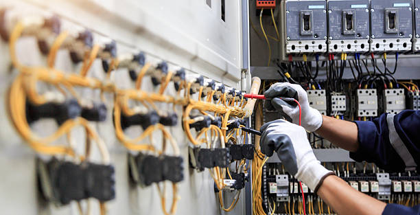 Professional Electrician technician working in Shawnee, KS
